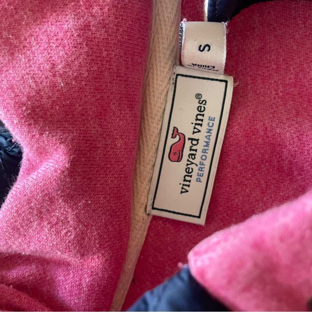 Beautiful Vineyard Vines Performance Pullover - image 3